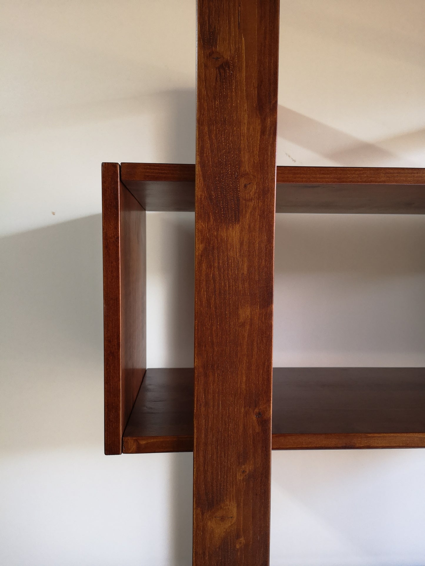 Libreria moderna design vintage scaffale in legno massello noce scuro- PLATONE - AESSEWOOD