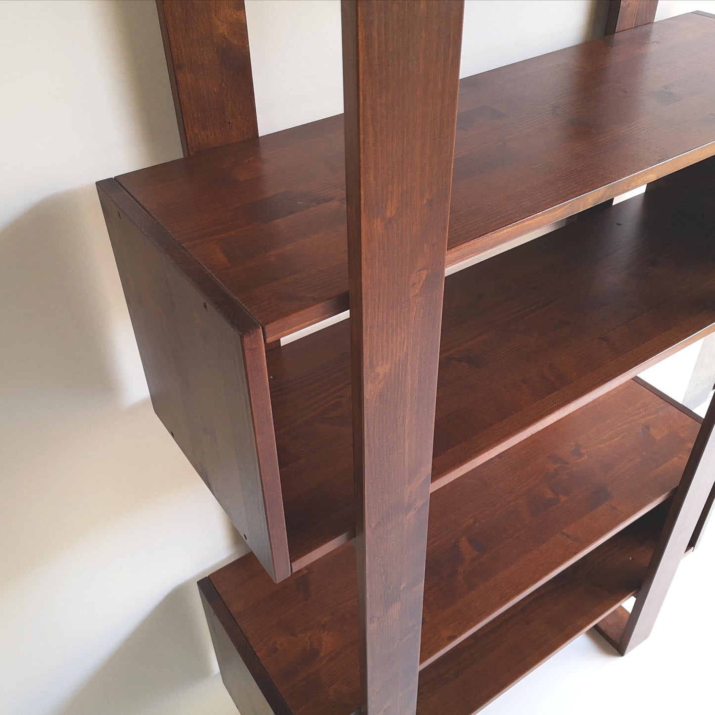 Libreria moderna design vintage scaffale in legno massello noce scuro- PLATONE - AESSEWOOD