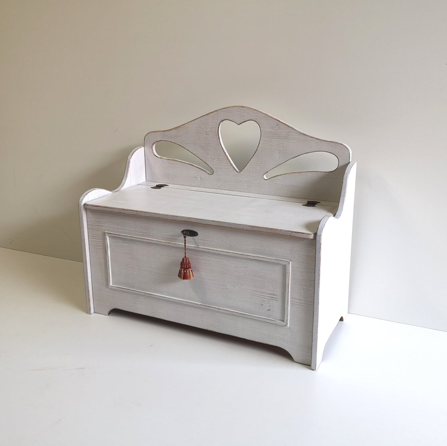 Cassapanca baule vintage in legno massello bianco shabby- PETALI&CHIAVE - AESSEWOOD