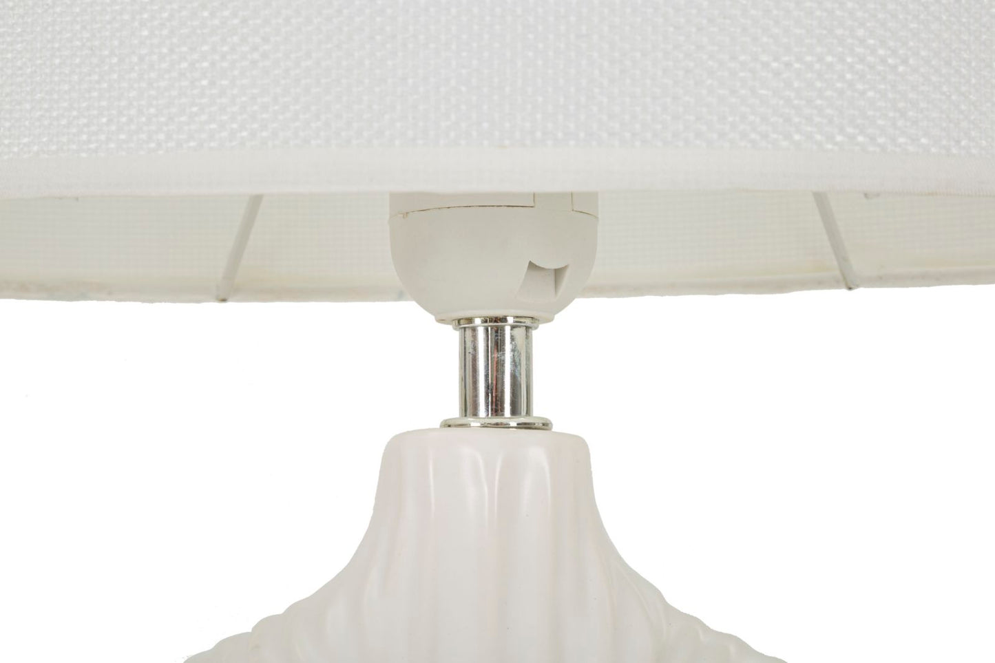 Lampada da Tavolo in Ceramica Bianca con Base ad Anello e Paralume in Tessuto