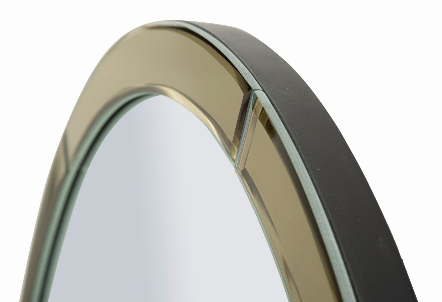 Specchio Baku Oro – Design Essenziale e Fascino Senza Tempo