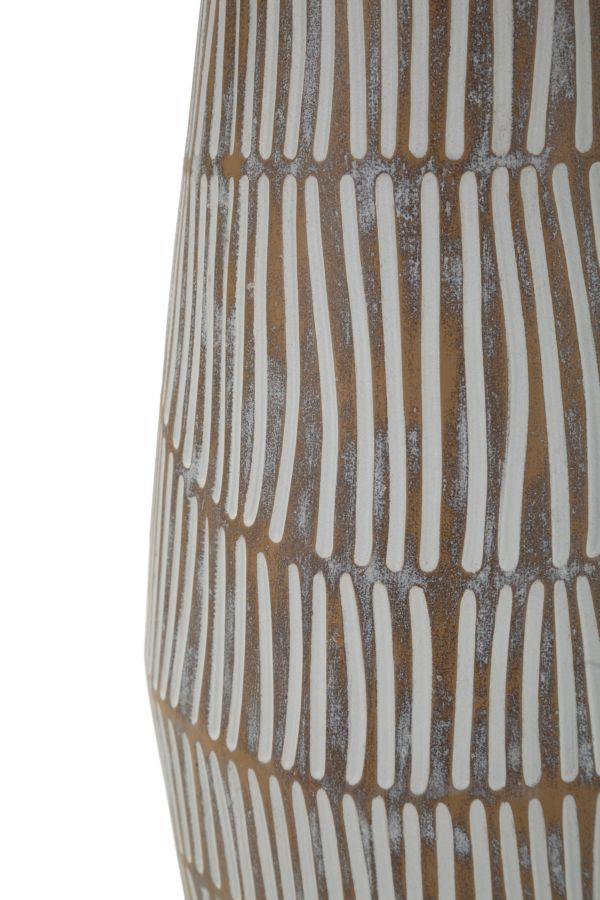 Lampada da Tavolo in Resina con Texture Materica e Paralume in Lino Naturale