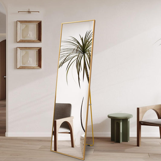 Specchio da Terra – Design Minimal con Cornice Dorata, Specchio Intero Multiuso per Camera e Living - AESSEWOOD 