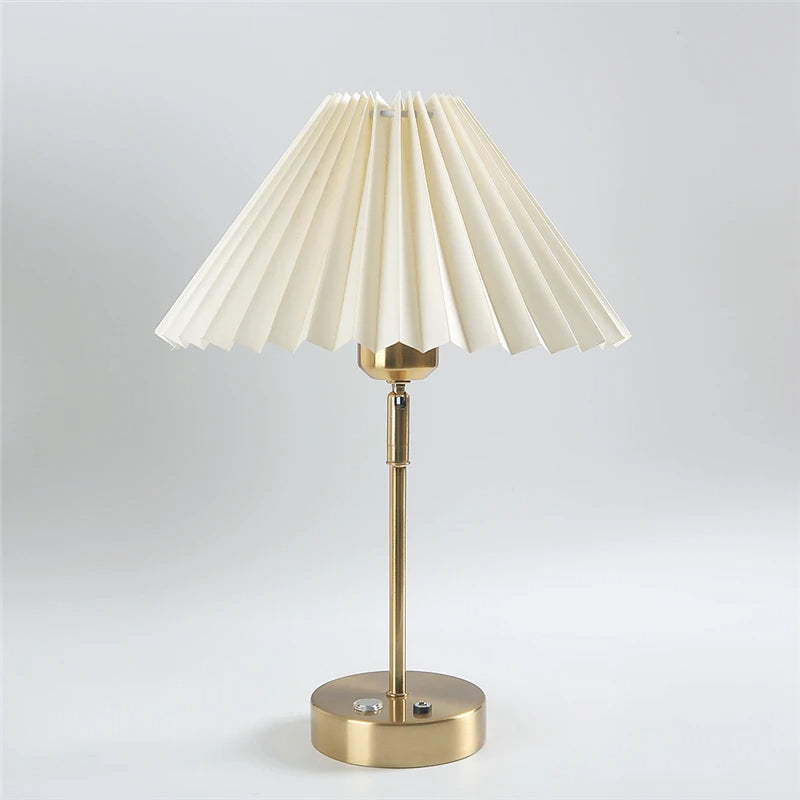 Lampada da Tavolo Retrò con Paralume Pieghettato