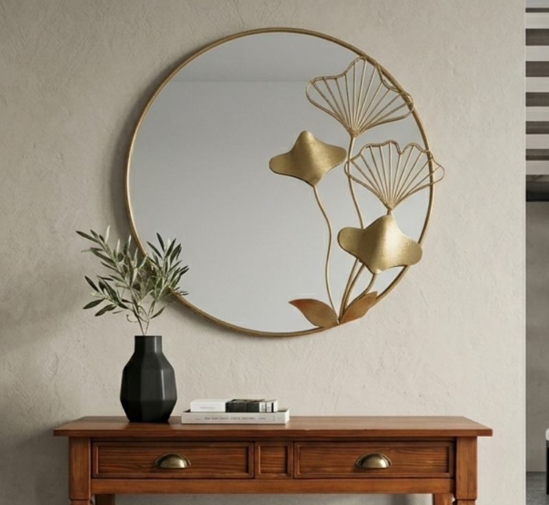 Specchio Flower Gold – Un Riflesso di Luce e Armonia