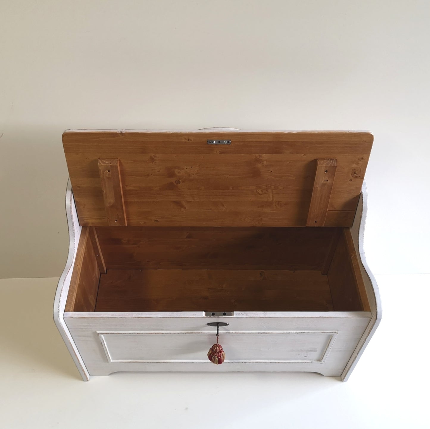 Cassapanca baule vintage in legno massello bianco shabby- PETALI&CHIAVE - AESSEWOOD